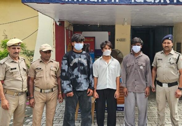 विकासनगर में दुकान में घुसकर मारपीट और तोड़फोड़ करने के आरोप में तीन युवक गिरफ्तार
