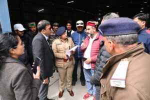हर्षिल/उत्तरकाशी में ट्रैकर्स रेस्क्यू ऑपरेशन जारी, 7 ट्रैकर्स सुरक्षित निकाले गए